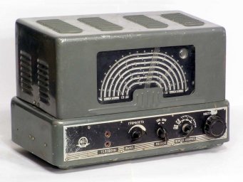 Радиоприёмник ламповый &laquo;ТПС-58&raquo;.